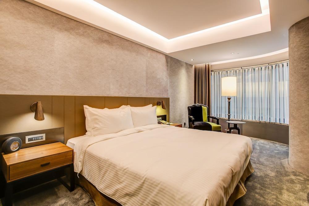 Check Inn Taipei Nanjing Exterior photo