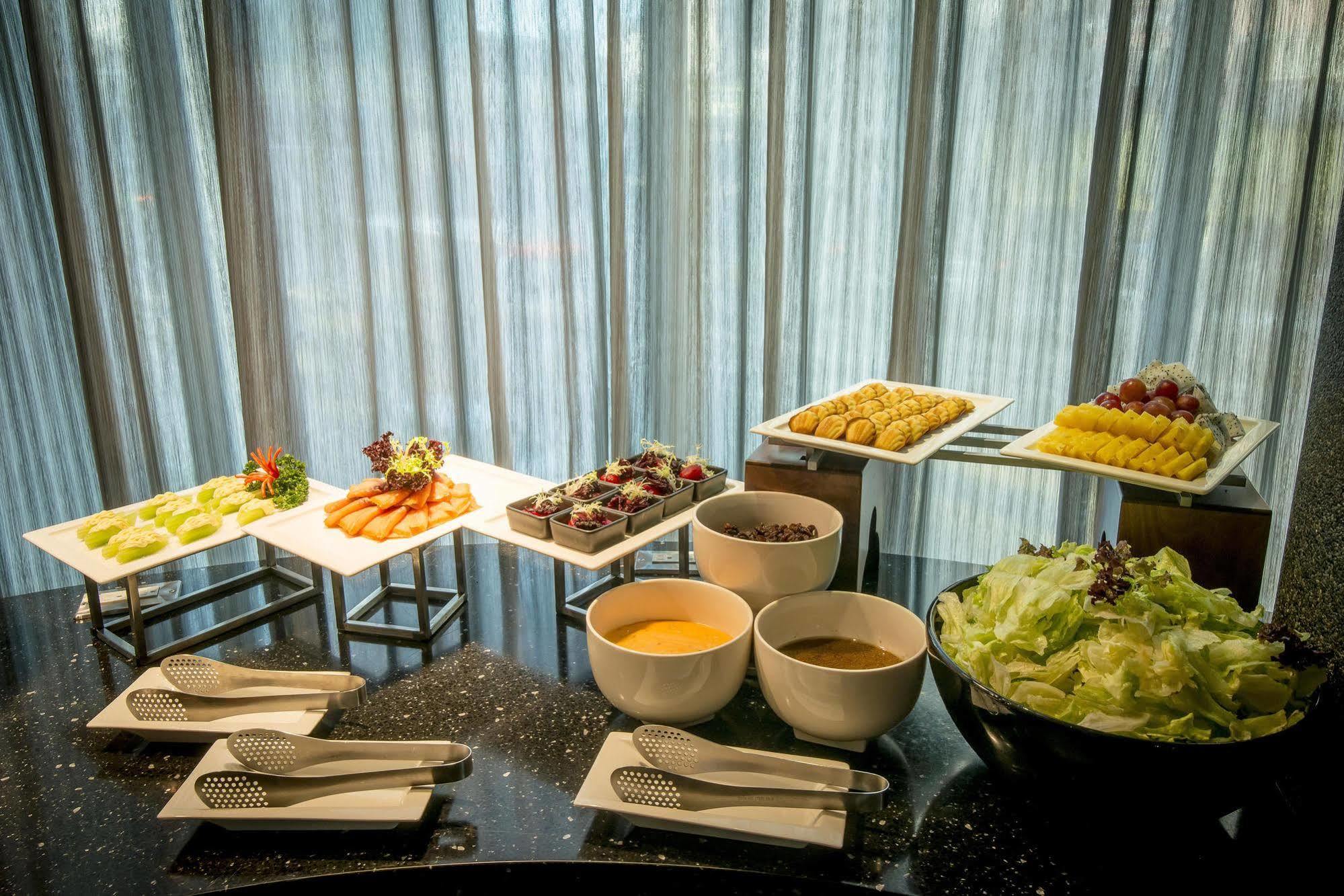 Check Inn Taipei Nanjing Exterior photo