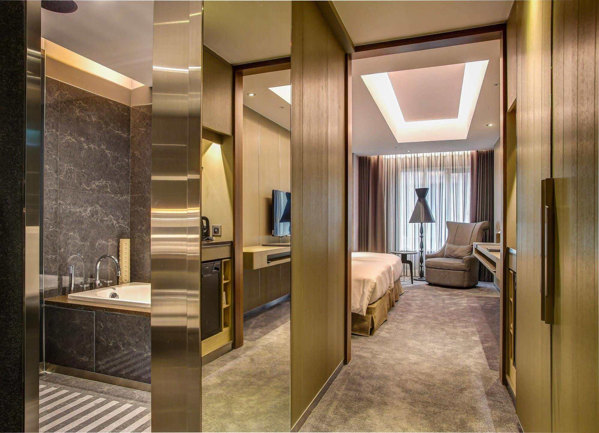 Check Inn Taipei Nanjing Exterior photo